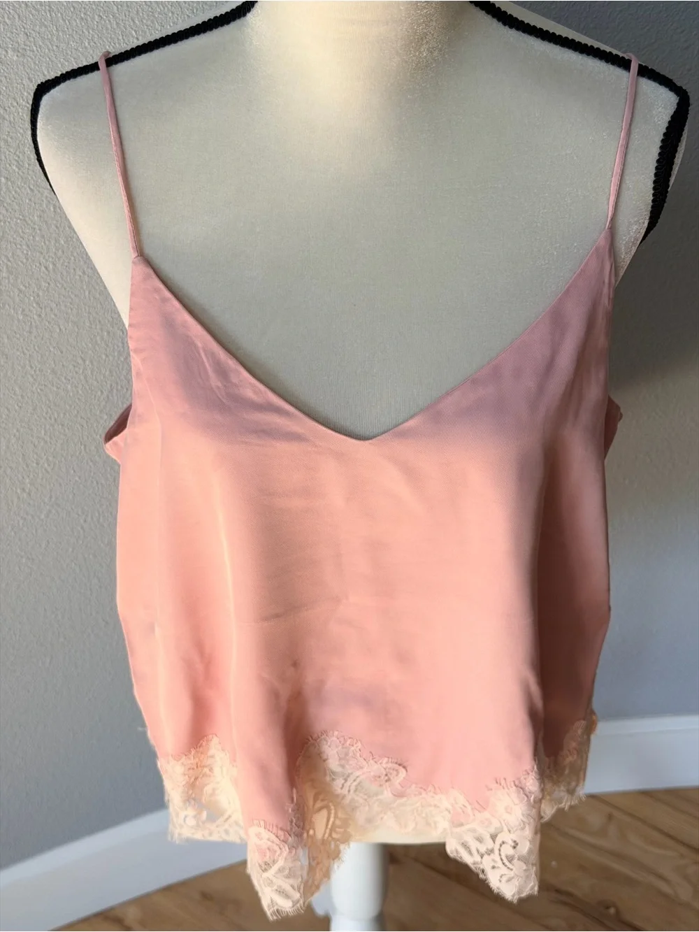 Nordstrom Pink Lace Trim Camisole Top V-Neck Spaghetti Strap Size Large